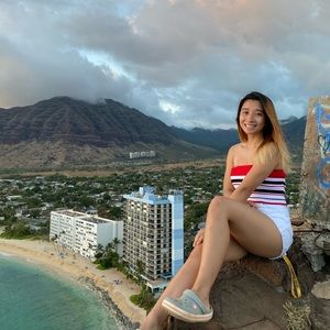 Meet your Posher, Lina